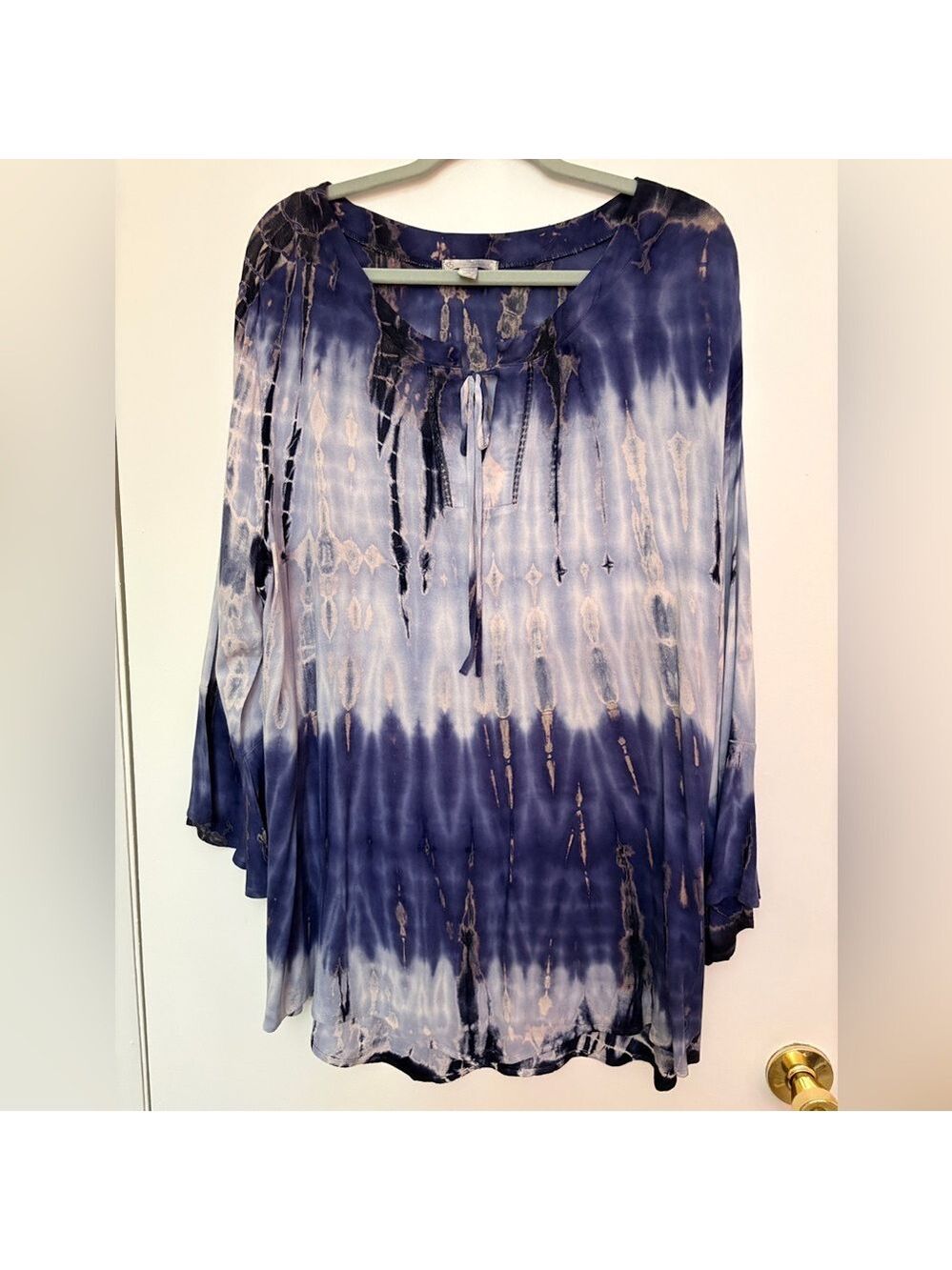 Dress Barn Tie-Dye Boho Peasant Tunic in Navy and Cream